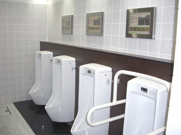 環境にやさしいパーキングですので、トイレも節水型です。