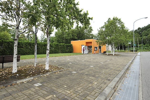 建物前の通路です。