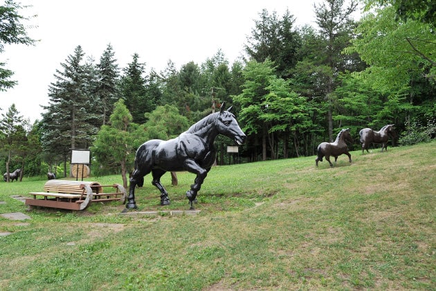 ばんえい競馬で有名な岩見沢、馬のオブジェがたくさんあります。