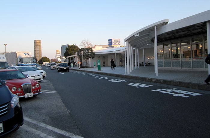 道路を横断する時は気を付けましょう！