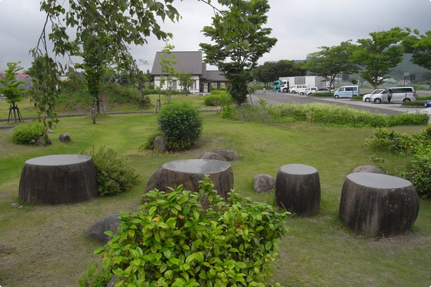 上り線側にある緑地です。