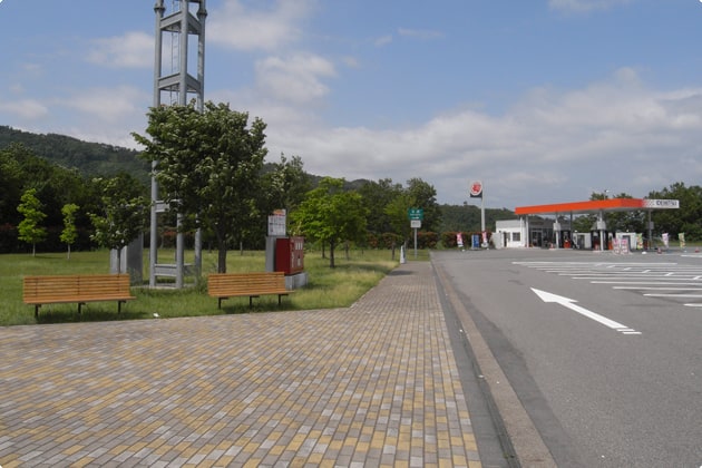 出口側にも緑地があります。