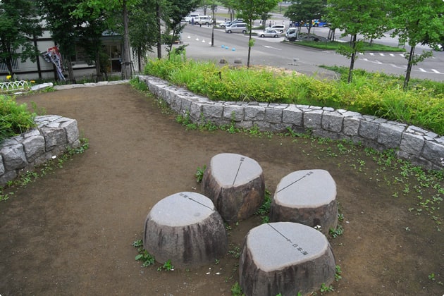 丘の上には、展望台があります。