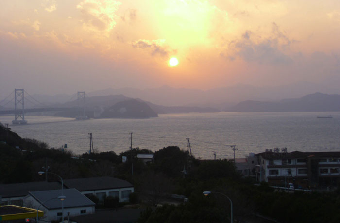 お天気が良い日は是非夕日を見ましょう！