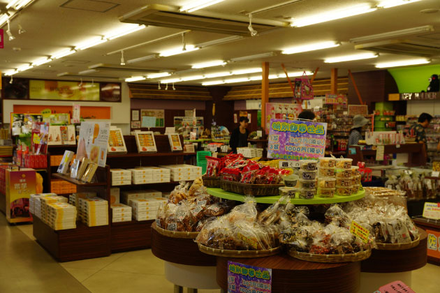 売店には九州の銘菓が勢揃いなので、何を買おうか迷ってしまいますよね。