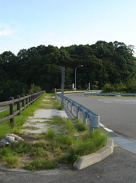 あずまやへはこちらから。