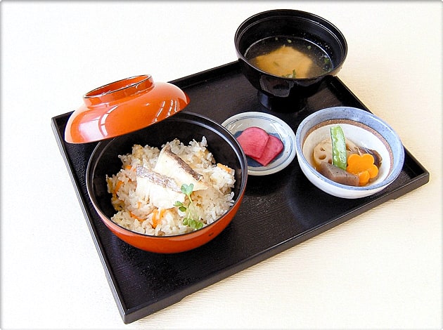 おすすめの鯛めし。