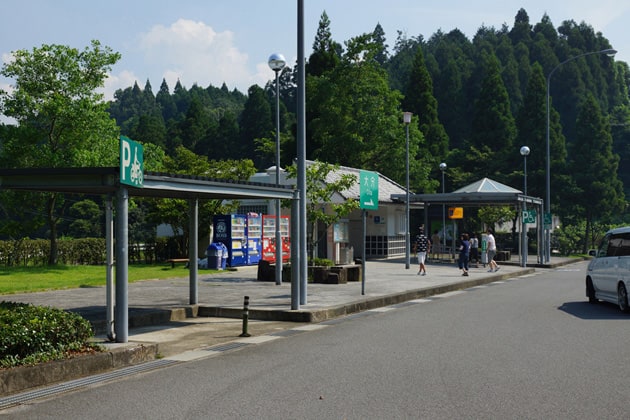 萩尾パーキングエリアの全景です。