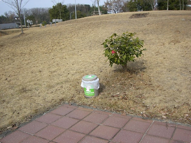 ペット専用のゴミ箱も置かれています。
