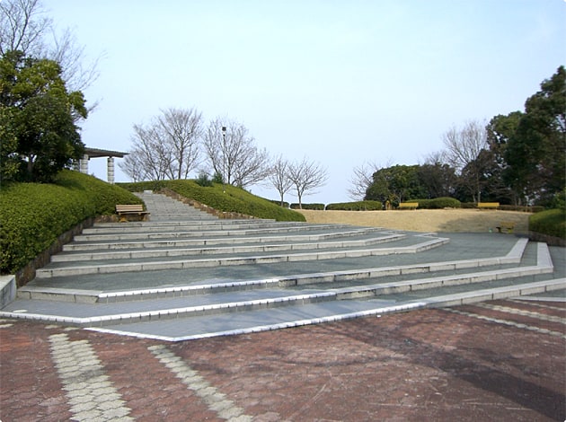 燧灘を一望できる展望台。瀬戸の島々を眺めることができます。