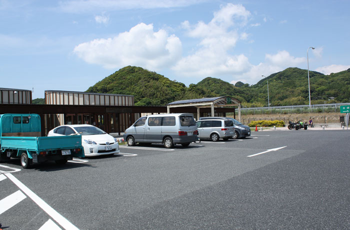 下り線用駐車場の様子です。