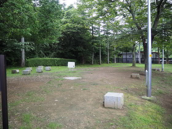 広めの緑地があります。