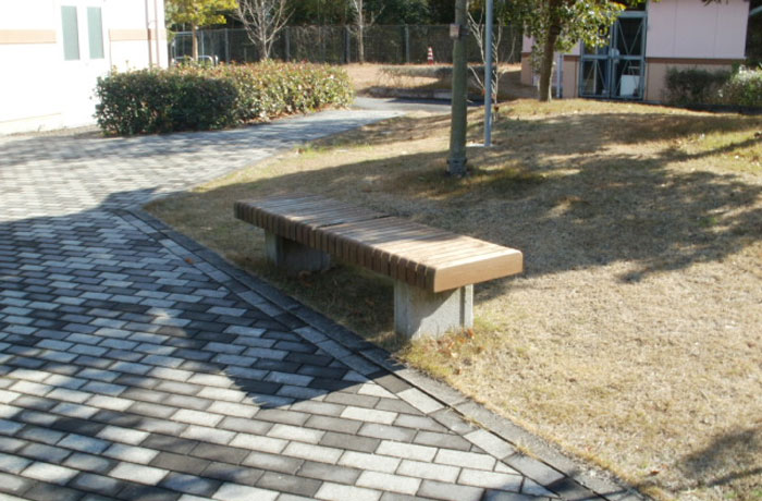 ベンチがあるので、休憩することもできますね。