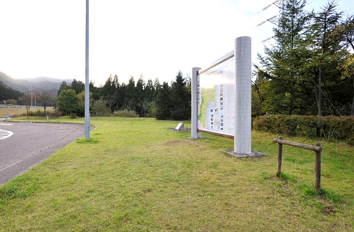 入口側の緑地に、「みやぎ観光マップ」が設置されています。