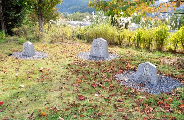 将棋の駒のオブジェ。記念に写真を撮って行きましょう。