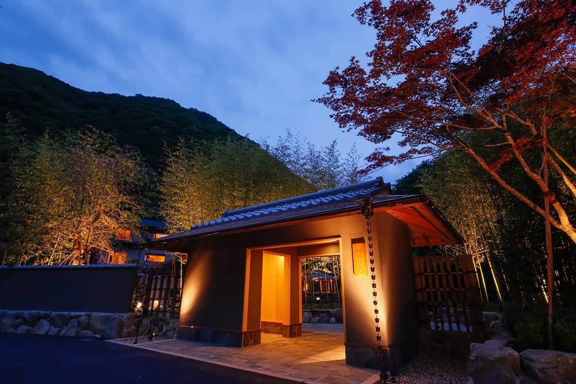 阿讃山脈の懐に抱かれた静謐なる自然に佇む里山の別荘