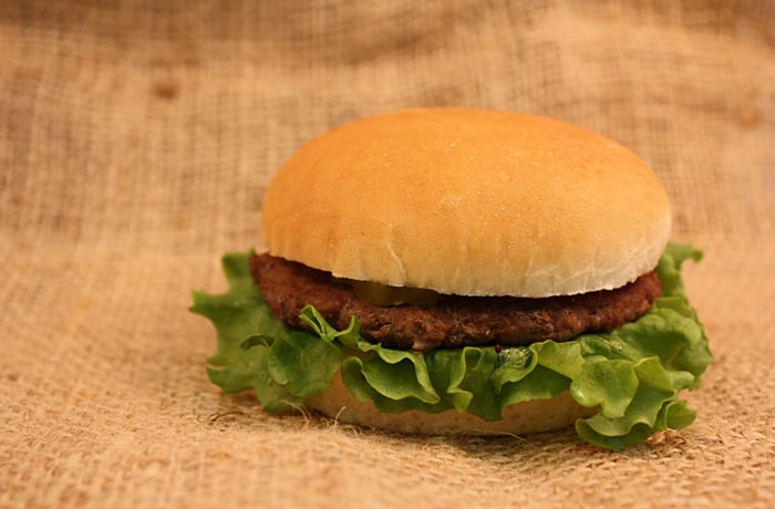 岐阜県の特産・飛騨牛を手軽に味わえる、「飛騨牛バーガー」もありますよ！