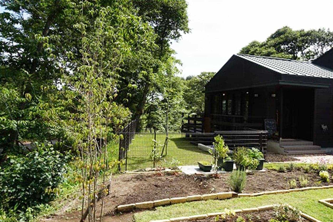 八ヶ岳南麓の澄んだ空気とぽかぽかの太陽に囲まれた高原のカフェ