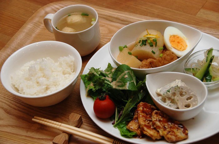 お店オススメが「日替わりランチ」！ヘルシーなのが女性にはうれしいですね。