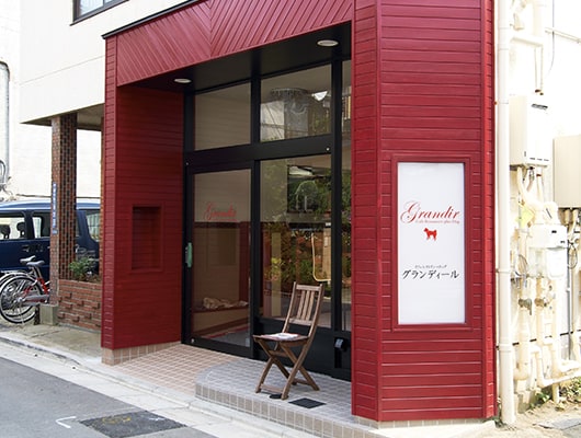 本格フレンチをわんことリーズナブルに楽しめるカフェレストラン