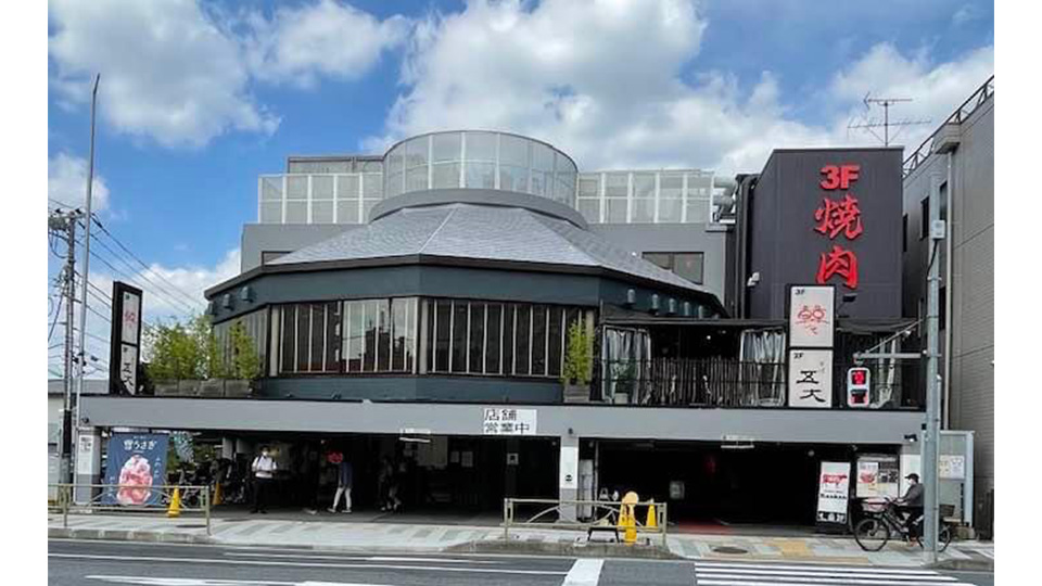 国道246号沿いの大型店舗