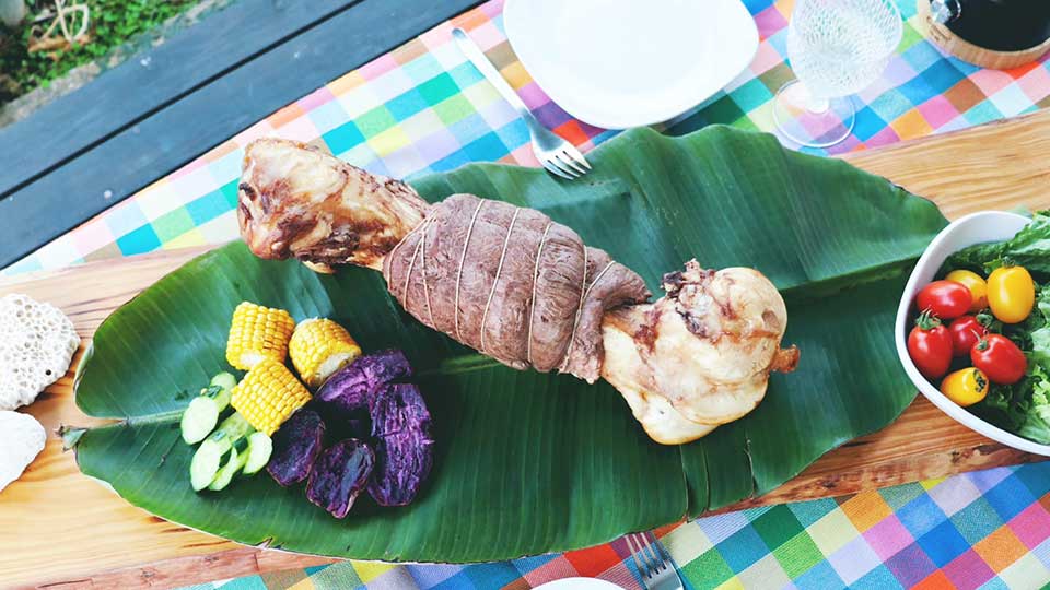 ただ食べるだけではなくて、五感がフルフルするような食体験「MANGA MEET BBQ」。