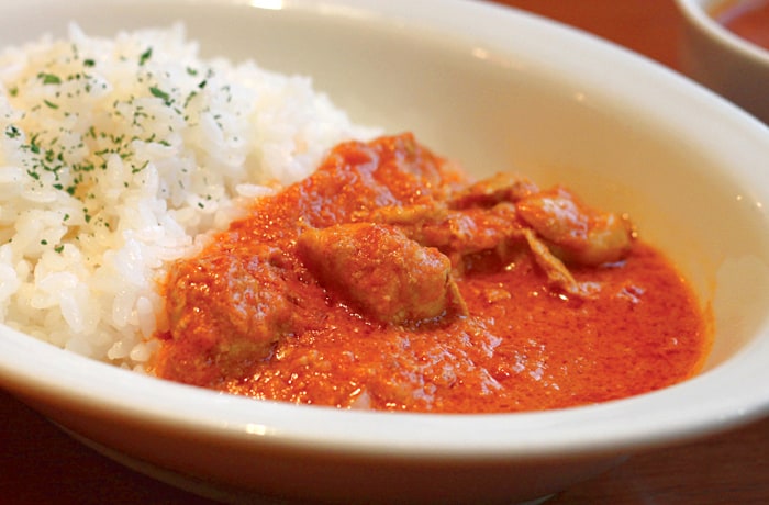 年代を問わず人気の、「サンボカレー」。