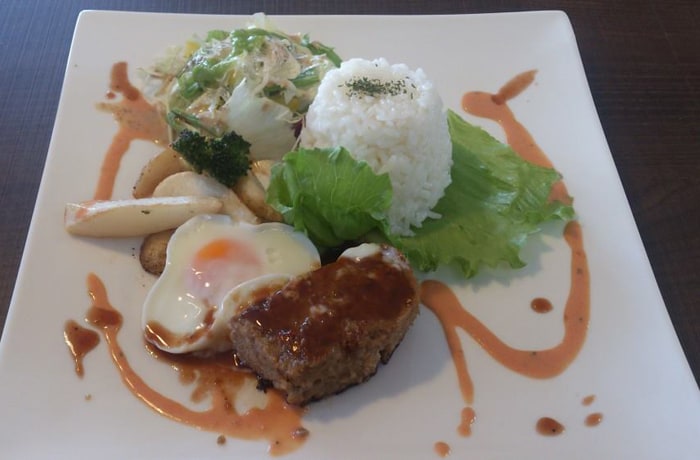「ハンバーグランチ」も大好評です。