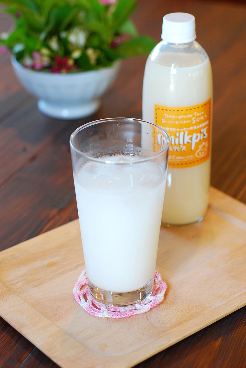 かわいいボトルに入った乳酸菌飲料のミルクピス。爽やかな風味は夏にぴったり！