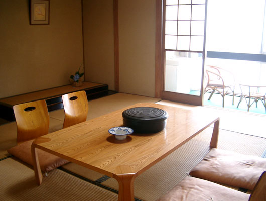 眼前に広がる瀬戸内海の絶景と、料理が自慢の旅館