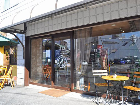 自宅のようにくつろげる、居心地満点のカフェ