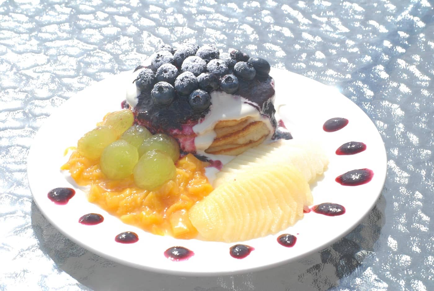 季節のフルーツパンケーキ（前日までの御予約が必要です）