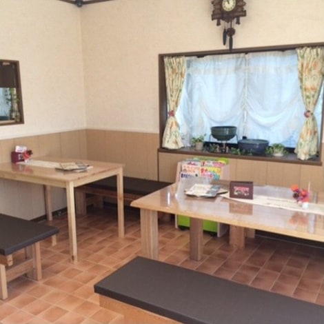 かわいい小物が飾られ、あたたかみのある店内です。