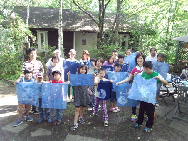 自然の風合いを活かした草木染めにも挑戦できる