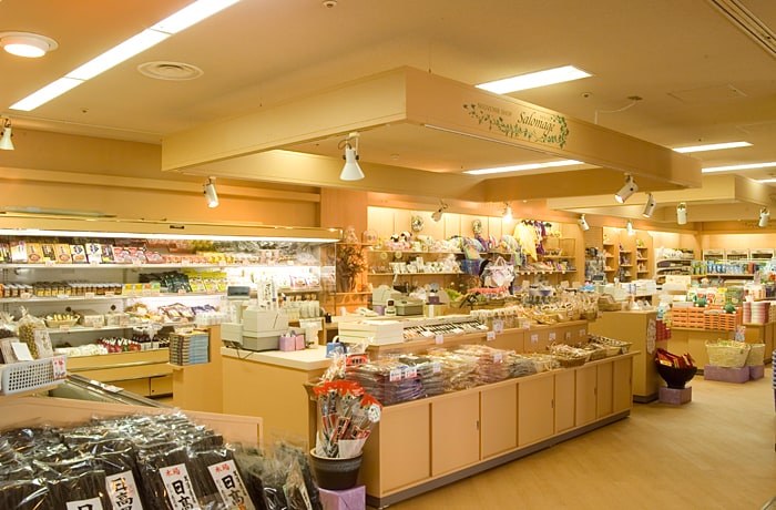 売店には、お土産にピッタリの商品がいっぱい！