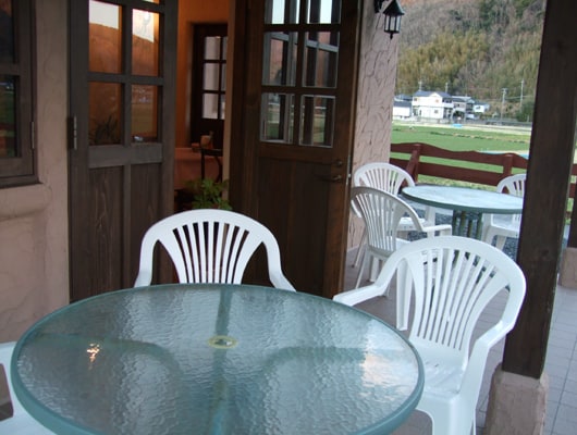 わんこ同伴OKのテラス席。