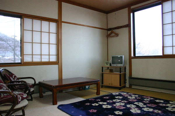 洋室の他に、2〜4名用の和室も用意されています。
