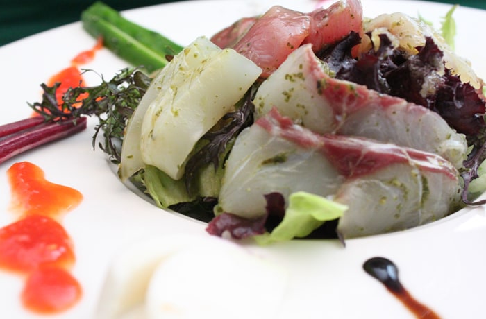 「鎌倉野菜とお刺身サラダ」ヘルシーでおいしい！
