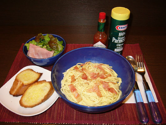 5種類あるパスタはランチセットでどうぞ。