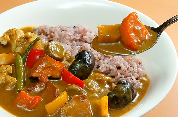 オススメの「ハーベストカレー」。野菜が10種類以上も入っている、ヘルシーカレーです。