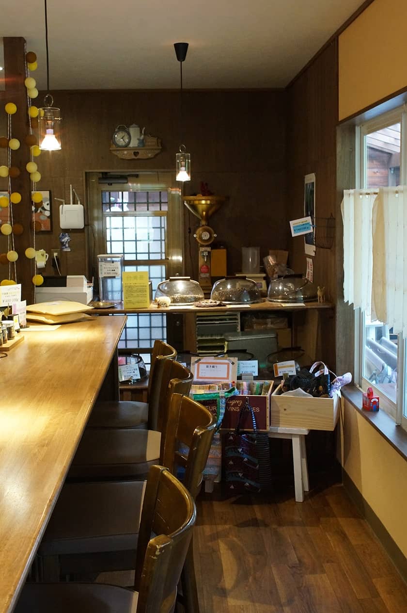 店内は落ち着いた雰囲気で過ごせます。