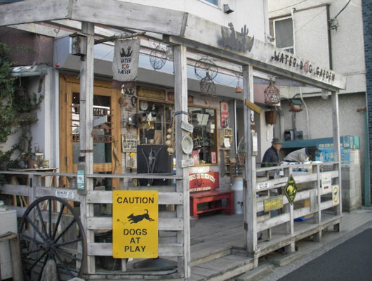 飼い主さんとわんこが一緒にお買い物を楽しめるオシャレなお店！