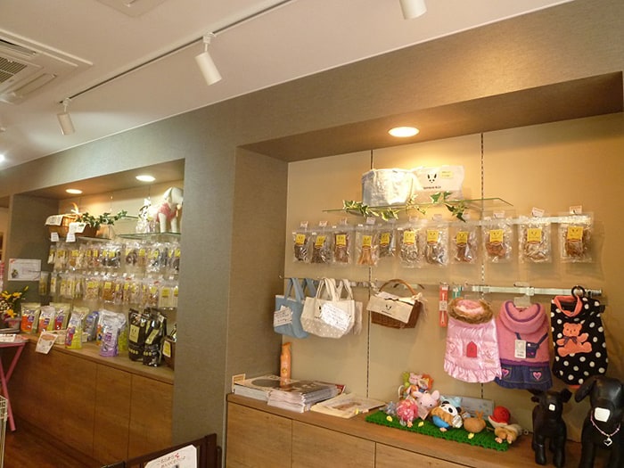 店内にはSOPRAオリジナルグッズがズラリ！