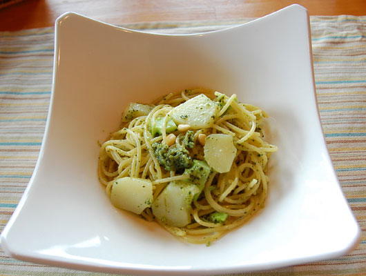 夏期限定の「バジルのパスタ」。