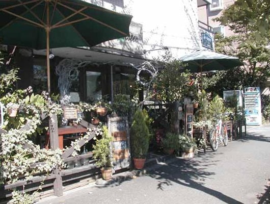 年齢を問わず、家族や仲間同士で楽しめる洋食屋さん
