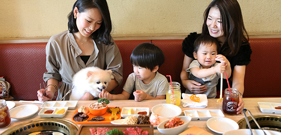 みんなでわいわい楽しみました！わんこも一緒に焼肉を堪能できて、とっても素敵な思い出になりました。