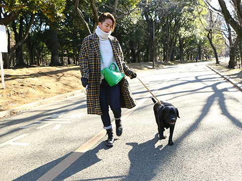 清々しい公園でのお散歩はとっても気持ち良く、わんこも嬉しそう