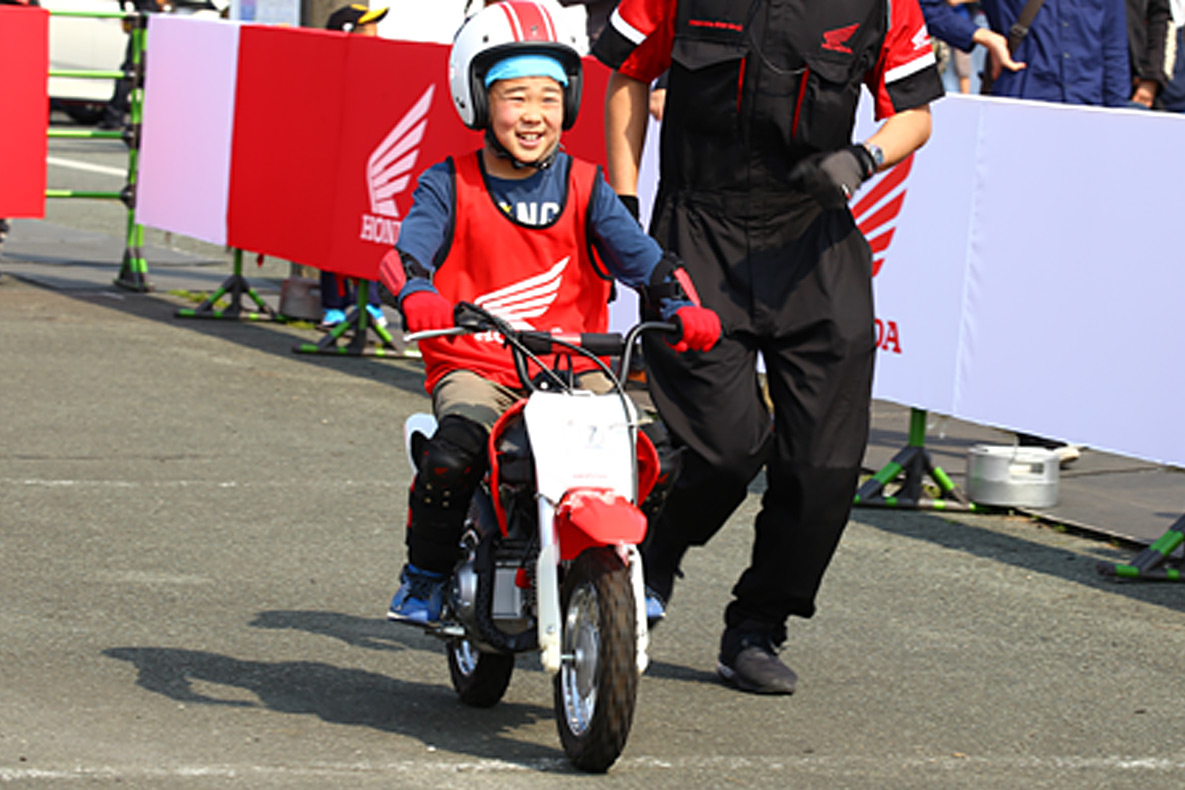画像：親子バイク体験