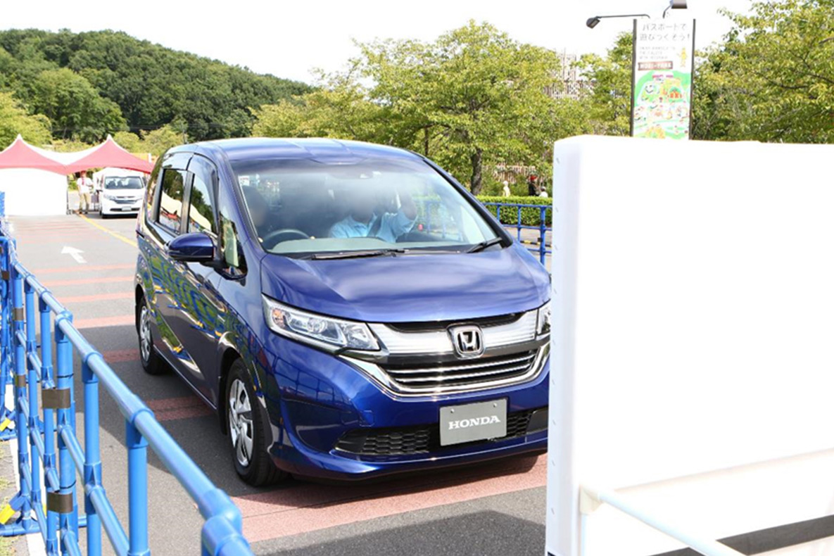 画像：Honda SENSING 同乗体感