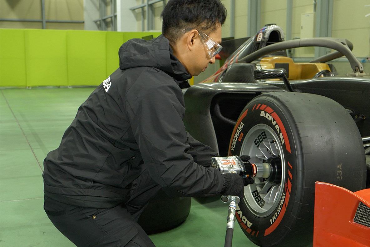 画像：SUPER FORMULA タイヤ交換チャレンジ